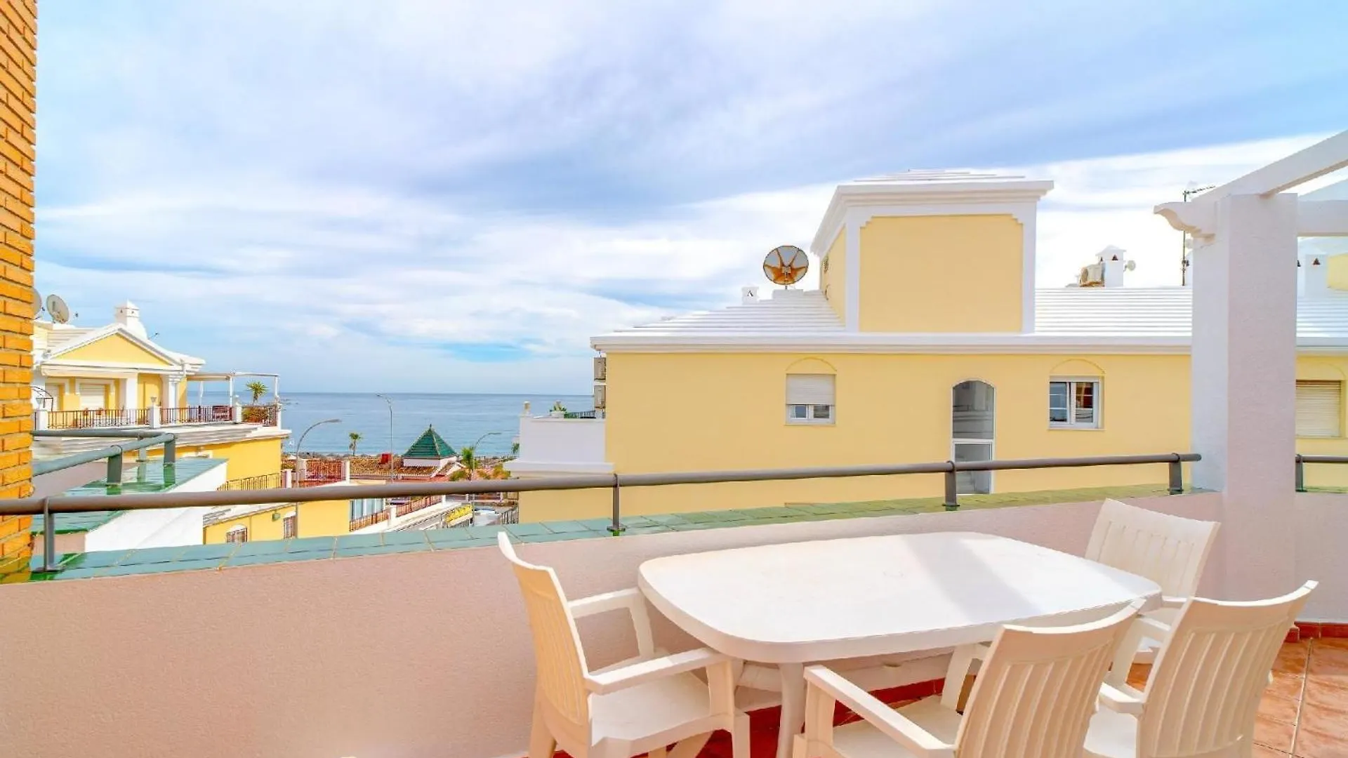 Ferienwohnung Fuer 4 Personen Ca 90 Qm In Nerja, Andalusien Costa Del Sol contacts
